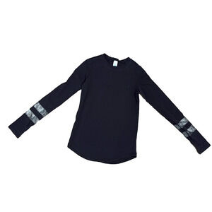 Ivivva by lululemon long-sleeved top in black size youth 7